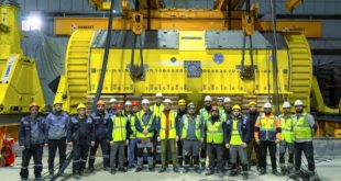 Установка статора турбогенератора на втором блоке АЭС «Аккую»