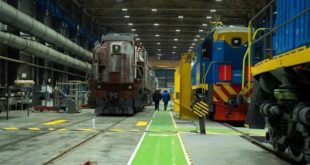 Брянский завод собрал два маневровых тепловоза ТЭМ18ДМ