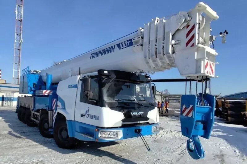 Автокран грузоподъемностью 100 тонн запущен в работу для Газпрома
