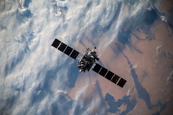 Первая наземная станция для управления космическим аппаратом в России Первая наземная станция для управления космическим аппаратом в России
