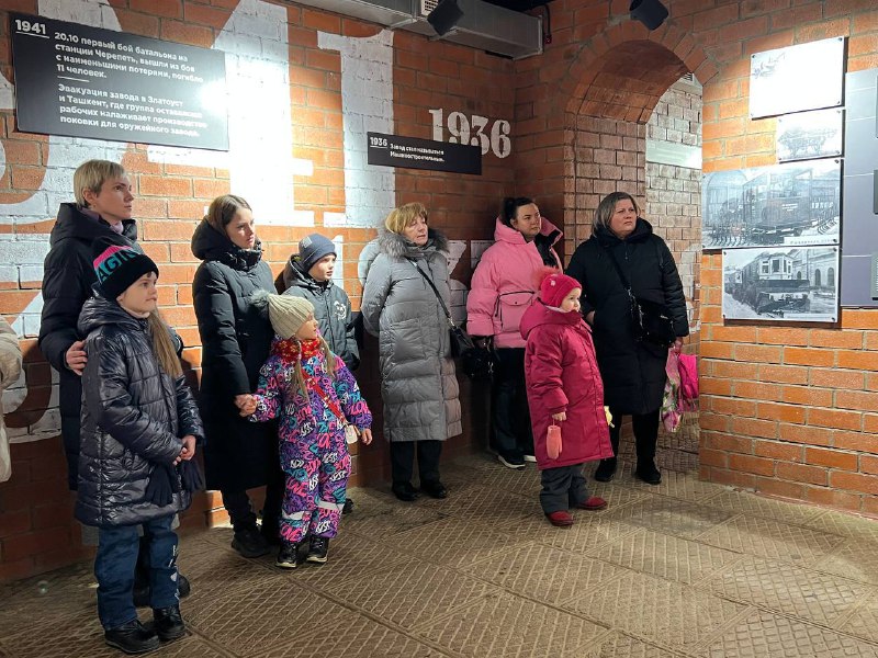 Посещение семей участников СВО на предприятии Группы ПТК Посещение семей участников СВО на предприятии Группы ПТК