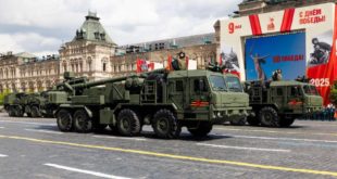 Приемка новых самоходных артиллерийских установок «Гиацинт-К» в войсках «Запад»