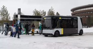На курорте «Манжерок» запустили автономный шаттл с ИИ