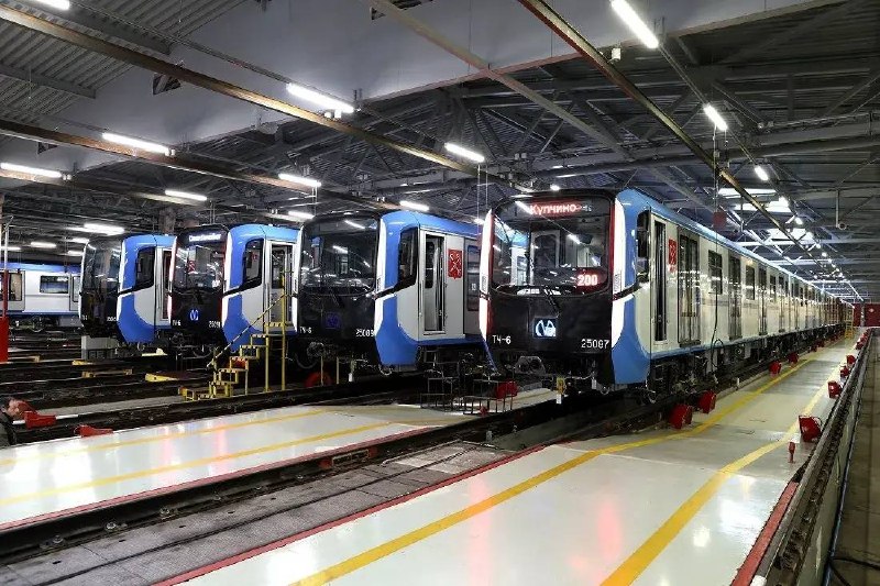 Запуск первого синего поезда метро «Балтиец-2» в Санкт-Петербурге