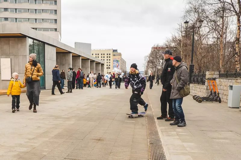 В Мурманске после реконструкции открылась пешеходная улица Ленинградская