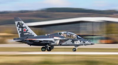 На Иркутском авиазаводе готовят к полету третий опытный Як-130М