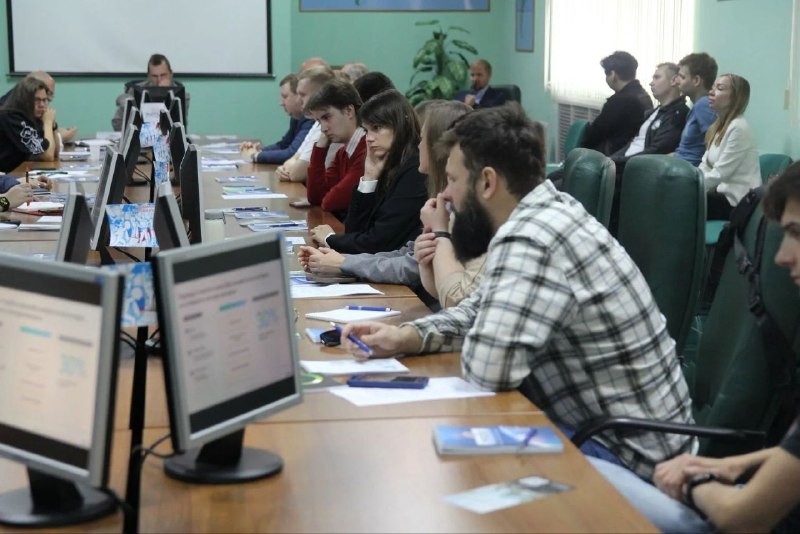 Молодые специалисты Роскосмоса обсудили применение ИИ в космической отрасли