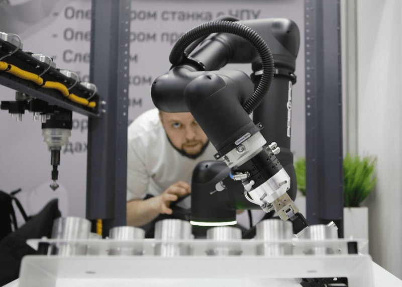 Ростех представил робота для 3D-биопечати кожи по форме раны