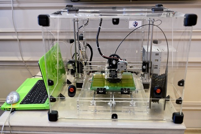 Школьники получили первый серийный бытовой 3D-принтер воронежской разработки