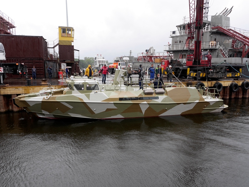 Первый серийный быстроходный патрульный катер проекта 03160 «Раптор» спущен на воду