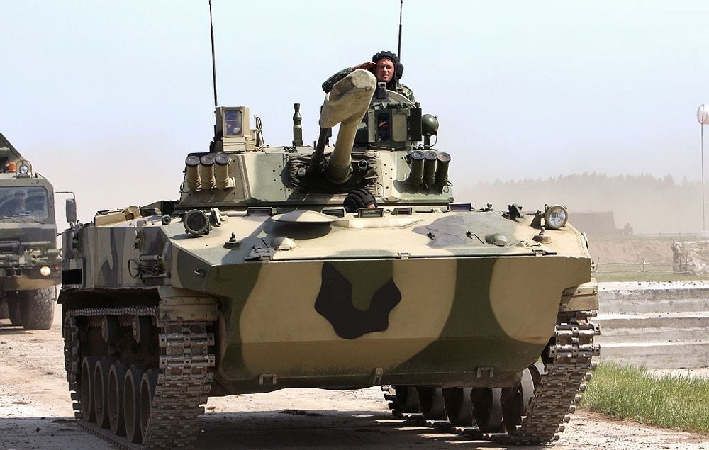 В Тульское соединение Воздушно-десантных войск поставлено 8 модернизированных БМД-4М