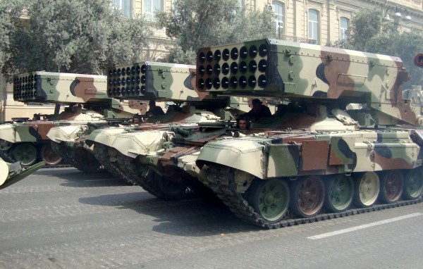Россия начала поставку Ираку тяжелых огнеметных систем ТОС-1А «Солнцепек»
