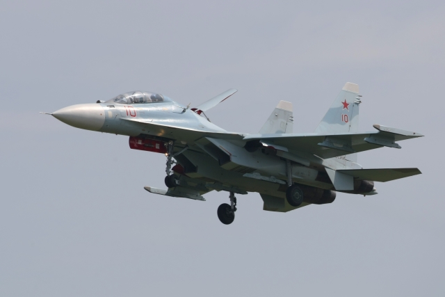 Компания «Сухой» передала Минобороны Су-35С и Су-30М2