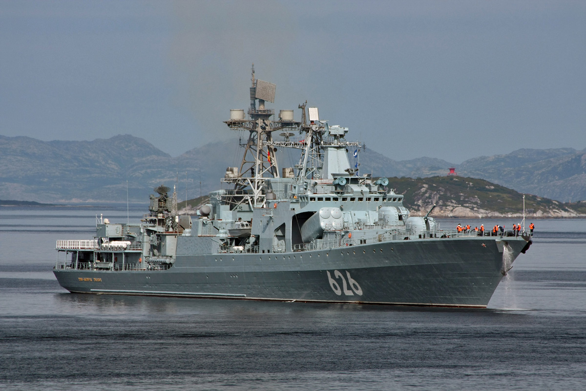 Большой противолодочный корабль «Вице-адмирал Кулаков» зашел в кипрский порт Лимасол