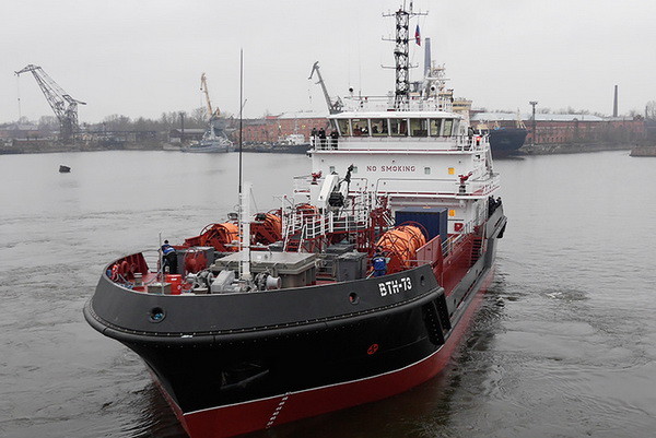 Балтийский флот получил новое судно комплексного портового обслуживания