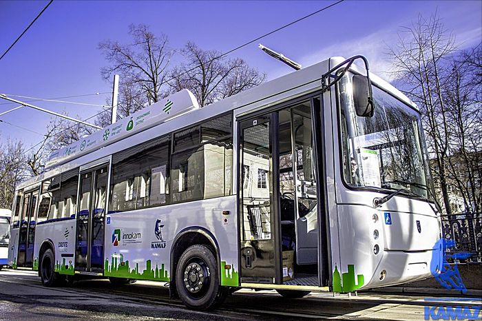 В Москве показали электробус второго поколения
