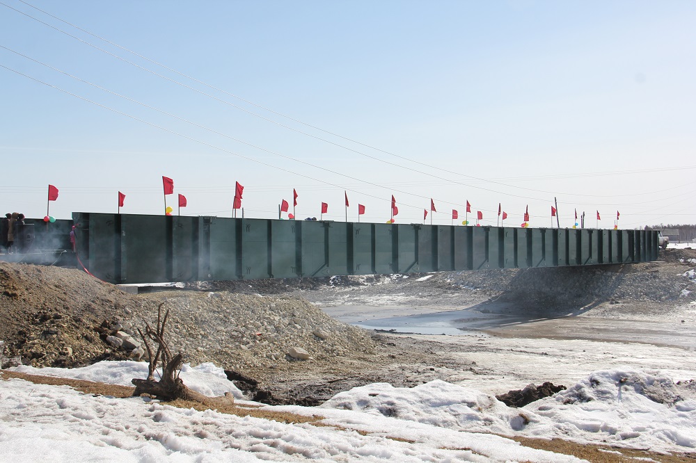 Большой автомобильный разборный мост построили в Якутии