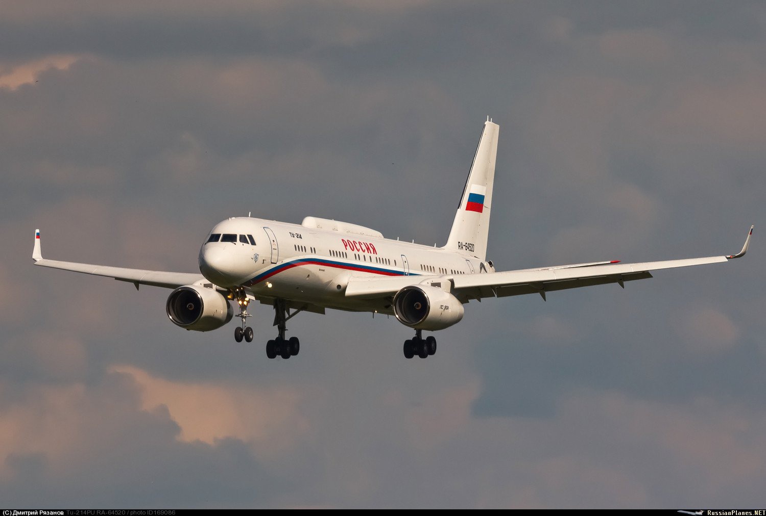 Подписан контракт на поставку двух самолётов Ту-214