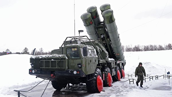 В Новосибирской области зенитные ракетные системы С-400 Триумф сменили системы С-300 ПТ Фаворит