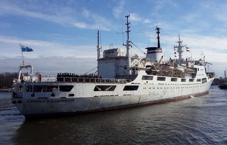 Судно Адмирал Владимирский вернулось в Петербург после похода в Антарктику