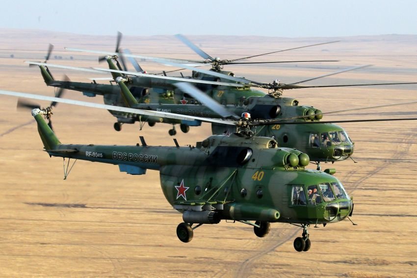 В ВВС Западного военного округа поступили два вертолета Ми-8 МТПР-1 с системами активных помех Рычаг-АВ