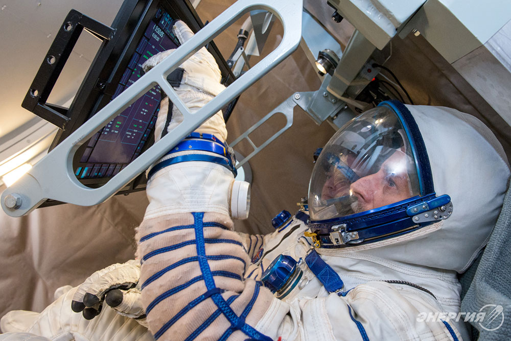 Специалисты РКК Энергия провели первые испытания элементов человеко-машинного интерфейса для пилотируемого космического корабля Федерация