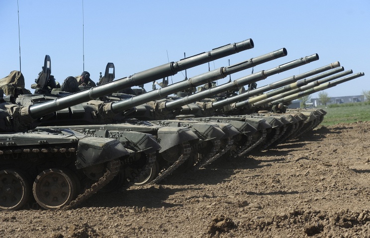 В Оренбургскую мотострелковую бригаду поступила партия из 30 новых танков Т-72Б3