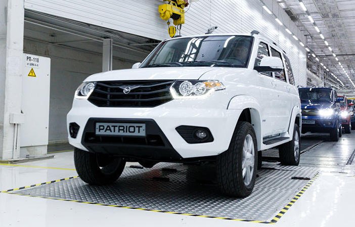 Ульяновский автомобильный завод представил УАЗ Патриот с электронной системой кругового обзора и помощи водителю