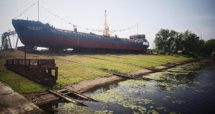 В Самаре спущен на воду танкер «Святой Князь Владимир»