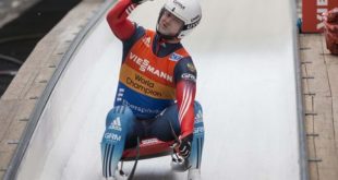 Семён Павличенко завоевал золото на первом этапе Кубка мира по санному спорту
