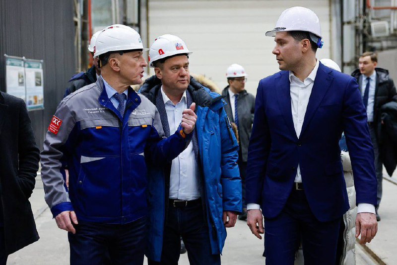 Посещение министра промышленности и торговли предприятия ОСК в Санкт-Петербурге