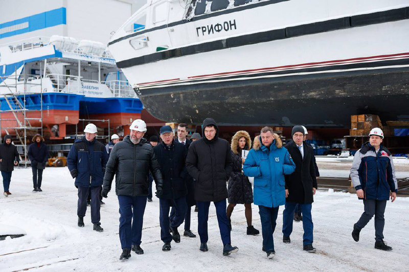 Посещение министра промышленности и торговли предприятия ОСК в Санкт-Петербурге