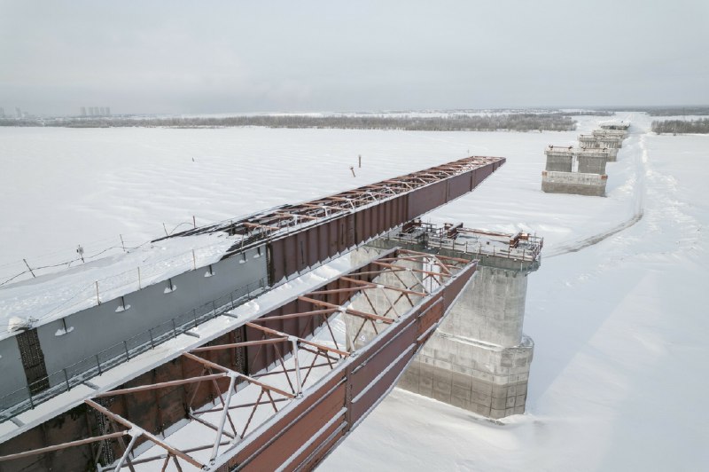 Прогресс в строительстве второго моста через Обь в Сургуте