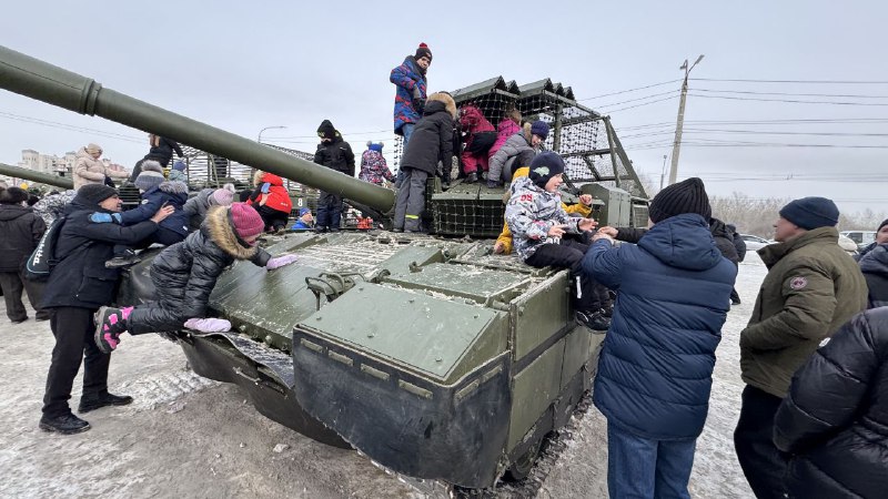 Выставка танков в Омске: мощь отечественного производства