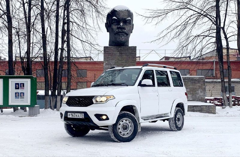 Новая версия УАЗ 'Патриот' с дизельным двигателем и механической коробкой