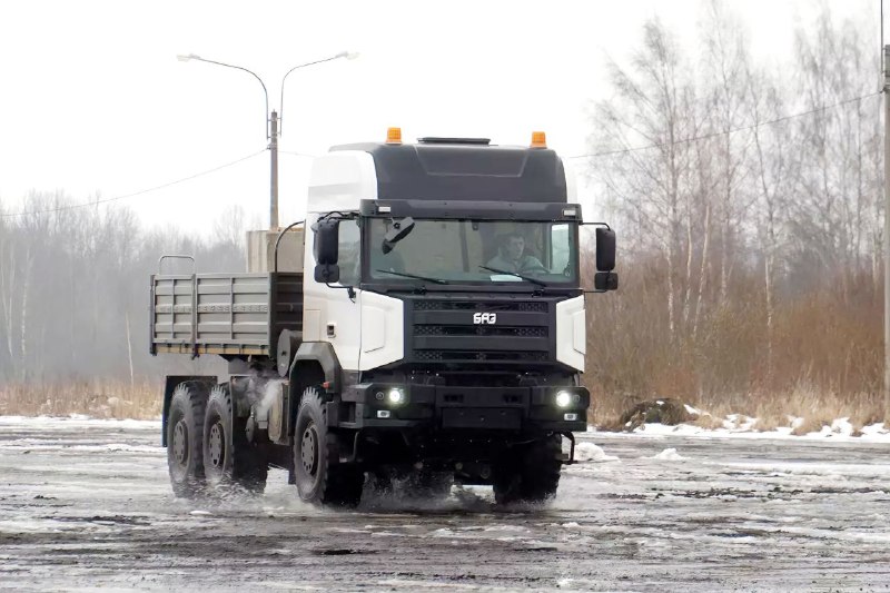 Тягач БАЗ прошел успешные испытания на заводе