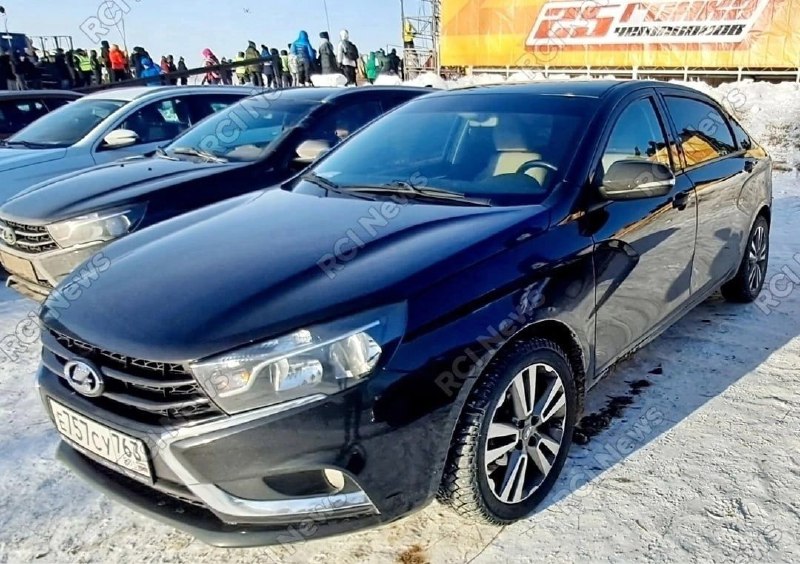 Максим Соколов пересел на новый бизнес-седан LADA Aura