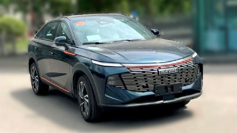В Россию может поступить новый уникальный кроссовер Haval F7x