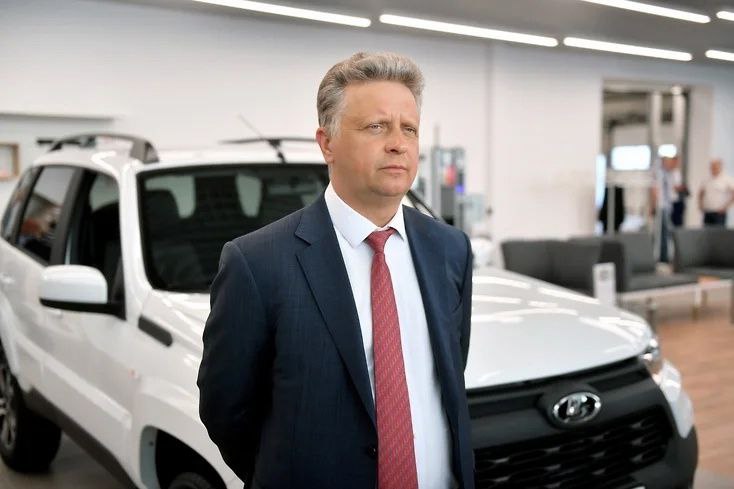 АвтоВАЗ прогнозирует снижение продаж LADA в апреле на треть