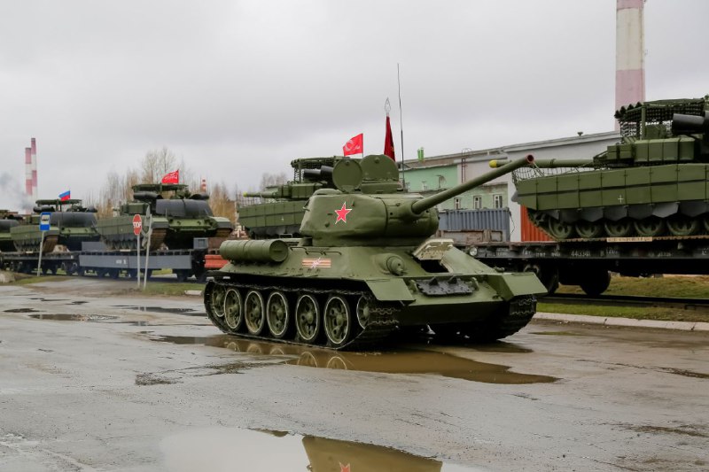 Уралвагонзавод поставляет новейшие танки в армию к празднику Победы