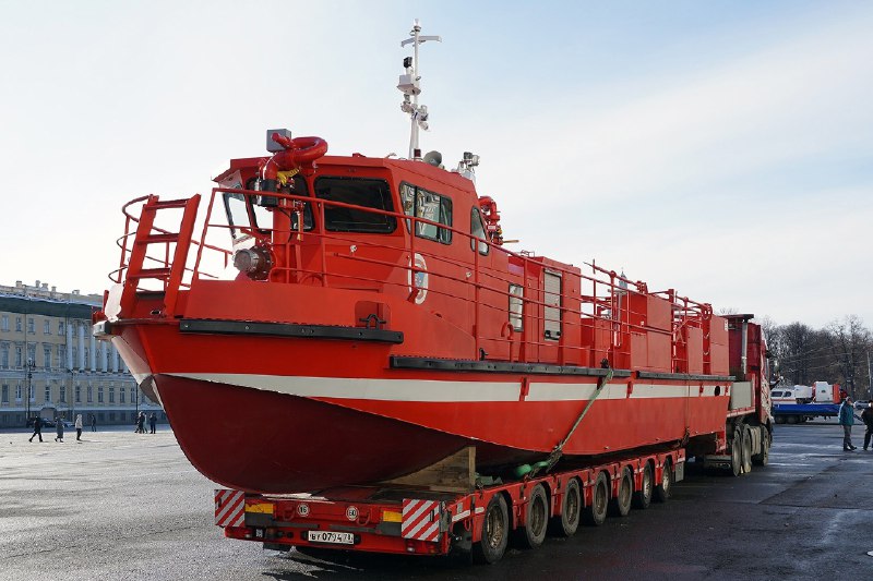 На Костромском судомеханическом заводе спущен на воду пожарно-спасательный катер нового проекта
