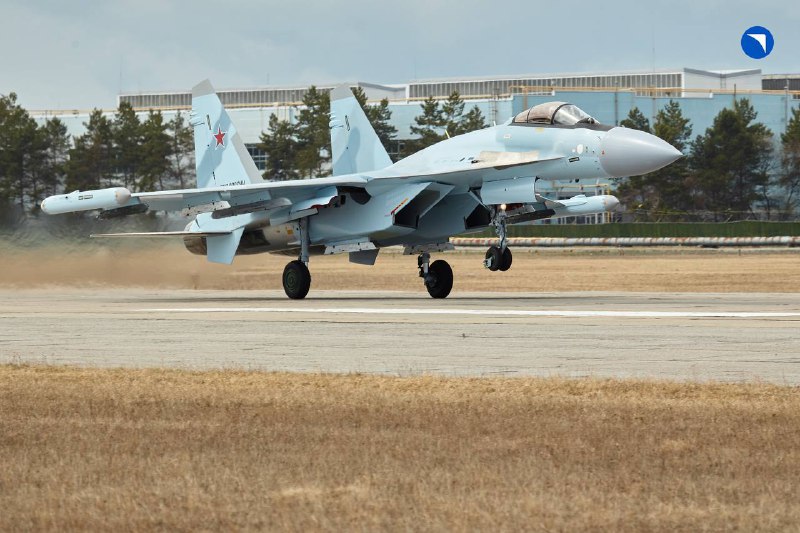 На вооружение российской армии поступили новые истребители Су-35С