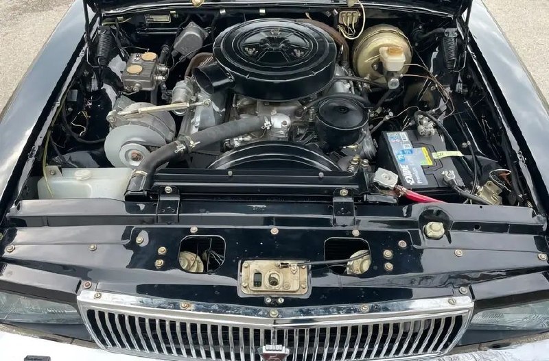 Продажа редкой «Волги» с V8 в Эстонии: оригинальный седан на вторичном рынке