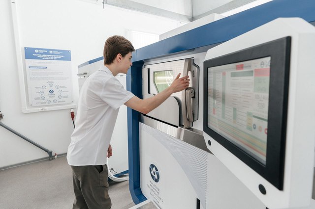 Новый центр развития суперпластиков открыли в Томске для промышленности