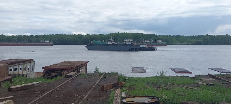 На воде спущена на воду новая партия барж проекта RBD4608 для российского гражданского флота На воде спущена на воду новая партия барж проекта RBD4608 для российского гражданского флота