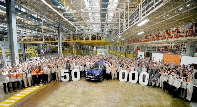 Лада Largus достигла отметки 50 тысяч выпущенных автомобилей на новом заводе в Ижевске