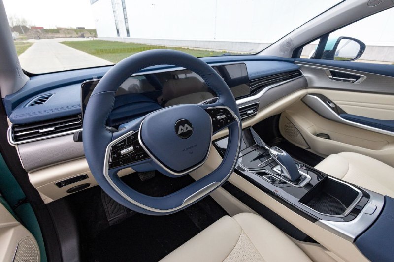Обновленный электроседан Amberauto A5 с новыми опциями и расширенной комплектацией