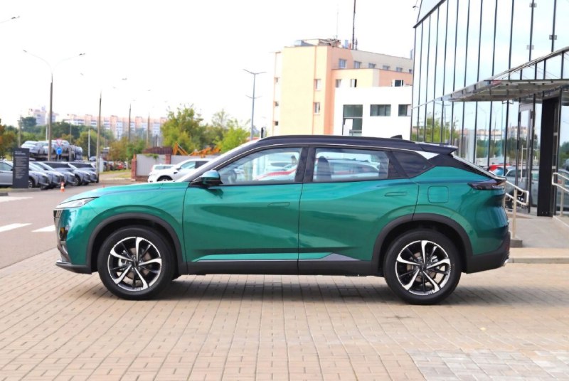 Новый китайский кроссовер Dongfeng Mage для российского рынка: характеристики и особенности
