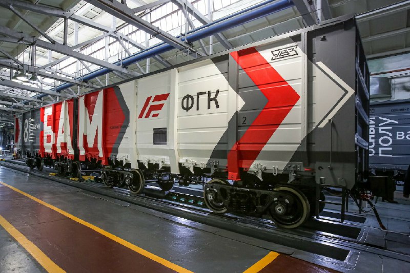 Новые восьмиосные полувагоны для работы в суровых климатических условиях