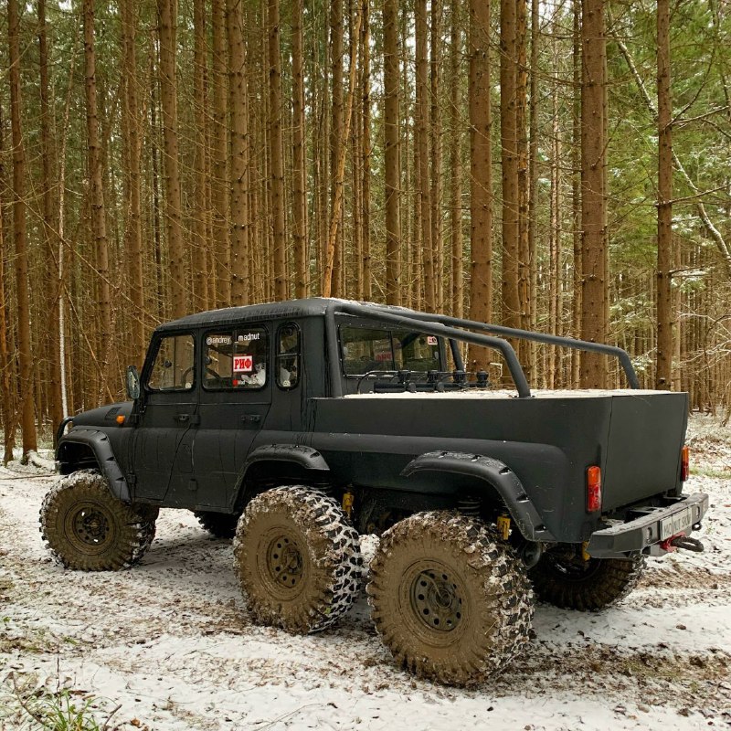 Уникальный трехосный УАЗ 6х6 на базе Land Cruiser продается в России
